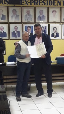 MOÇÃO DE APLAUSO- DOUTOR ANTONIO DOURADO MOÇÃO DE APLAUSO- DOUTOR ANTONIO DOURADO