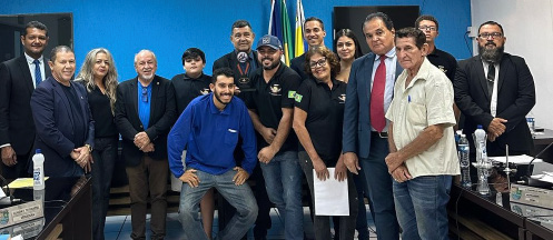 CÂMARA REALIZOU SESSÃO NO ÚLTIMO DIA 05 DE AGOSTO E FOI HOMENAGEADA PELO ASSOCIAÇÃO DE VELOCROSS