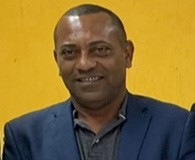 VEREADOR MANTEGA PEDE RAMPA DE ACESSIBILIDADE NOS PONTOS DE ÔNIBUS ESCOLARES.