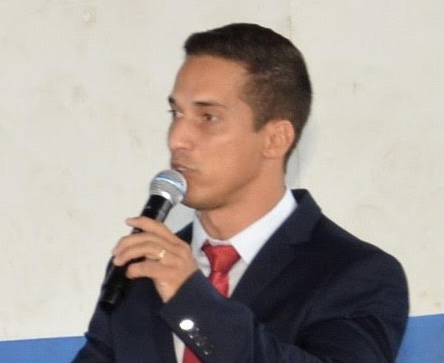 VEREADOR WESLLEN INDICOU SERVIÇOS DE MANUTENÇÃO NA ESCOLA TENENTE DANIEL E NA ESCOLA DO ASSENTAMENTO SANTO ANTÔNIO